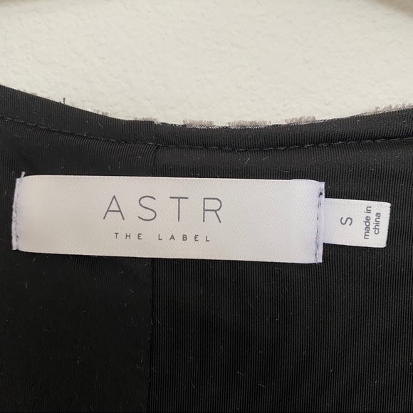 NWT ASTR The Label Leopard Print Dress - Picture 4 of 7